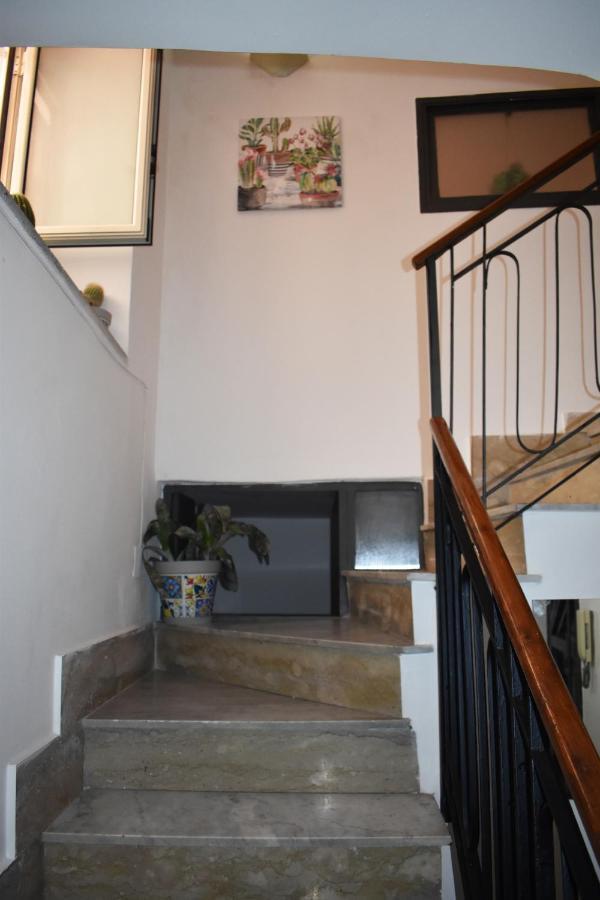 Appartamento Nel Centro Storico Di Palermo - Via Meli'S House Exterior photo